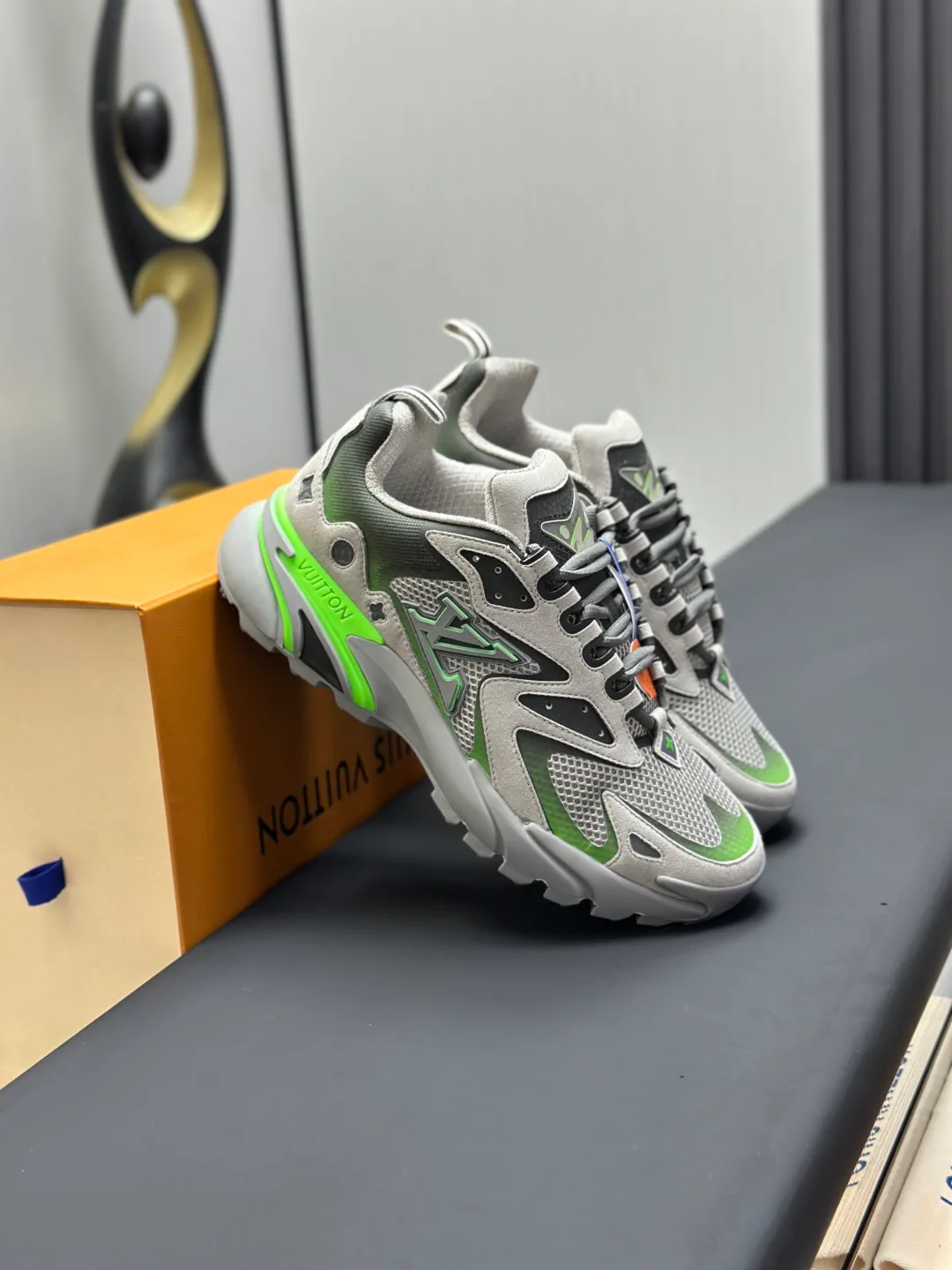 Women's Sneakers LOUIS VUITTON 18211979
