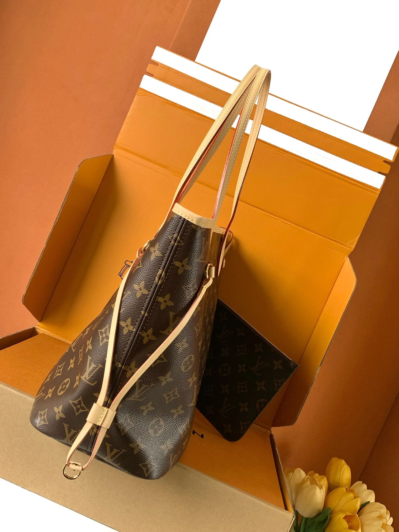 Women's Classic Handbags LOUIS VUITTON 18156580