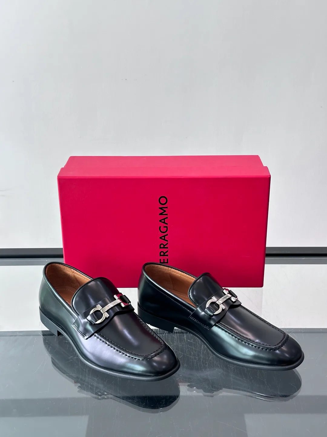 Men's Loafers And Dress Shoes SALVATORE FERRAGAMO 18079491