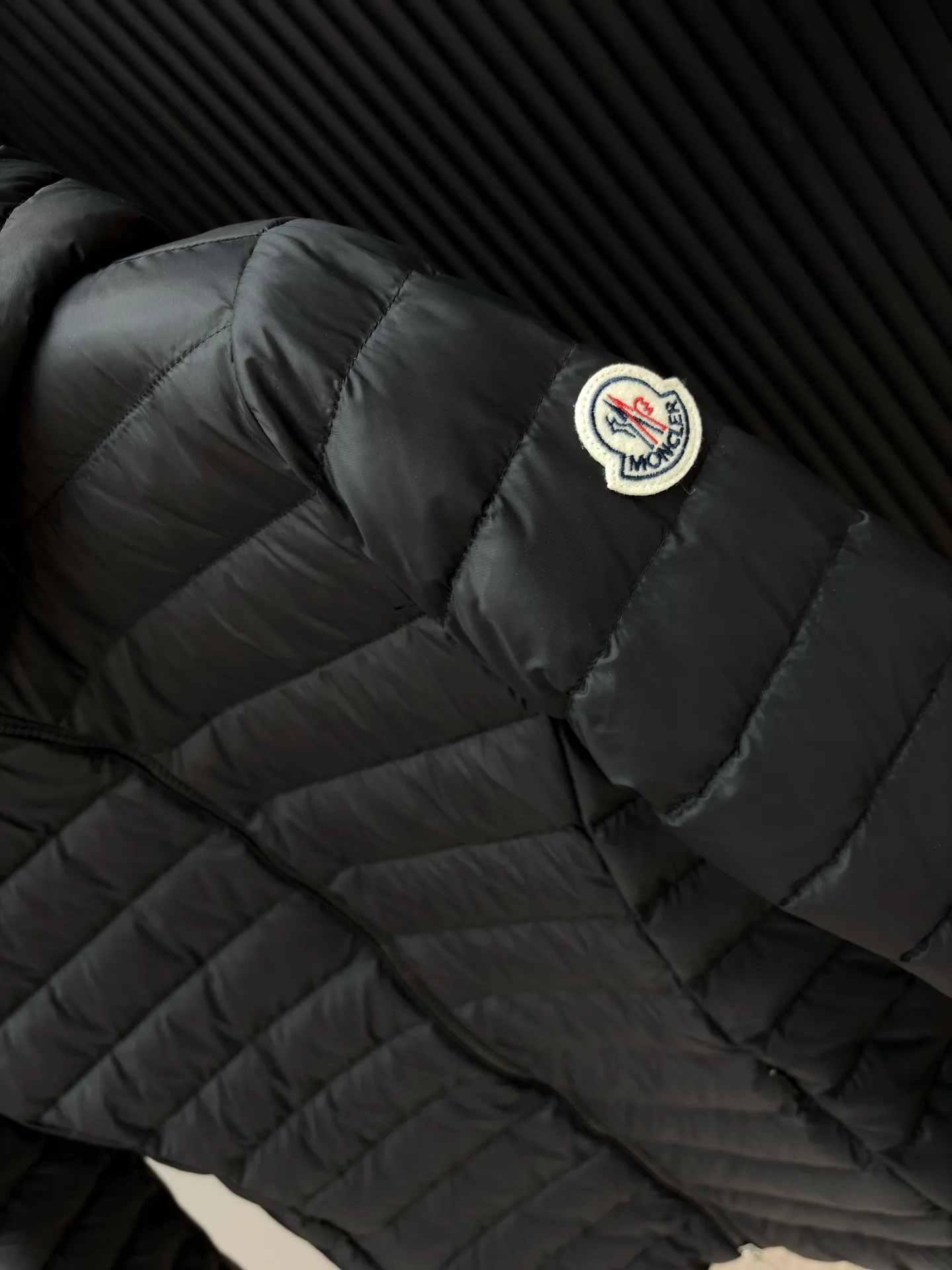 Men's Jackets And Down Jackets MONCLER 17908042