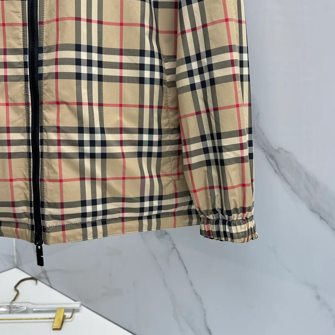 Men's Jackets And Down Jackets BURBERRY 18246849