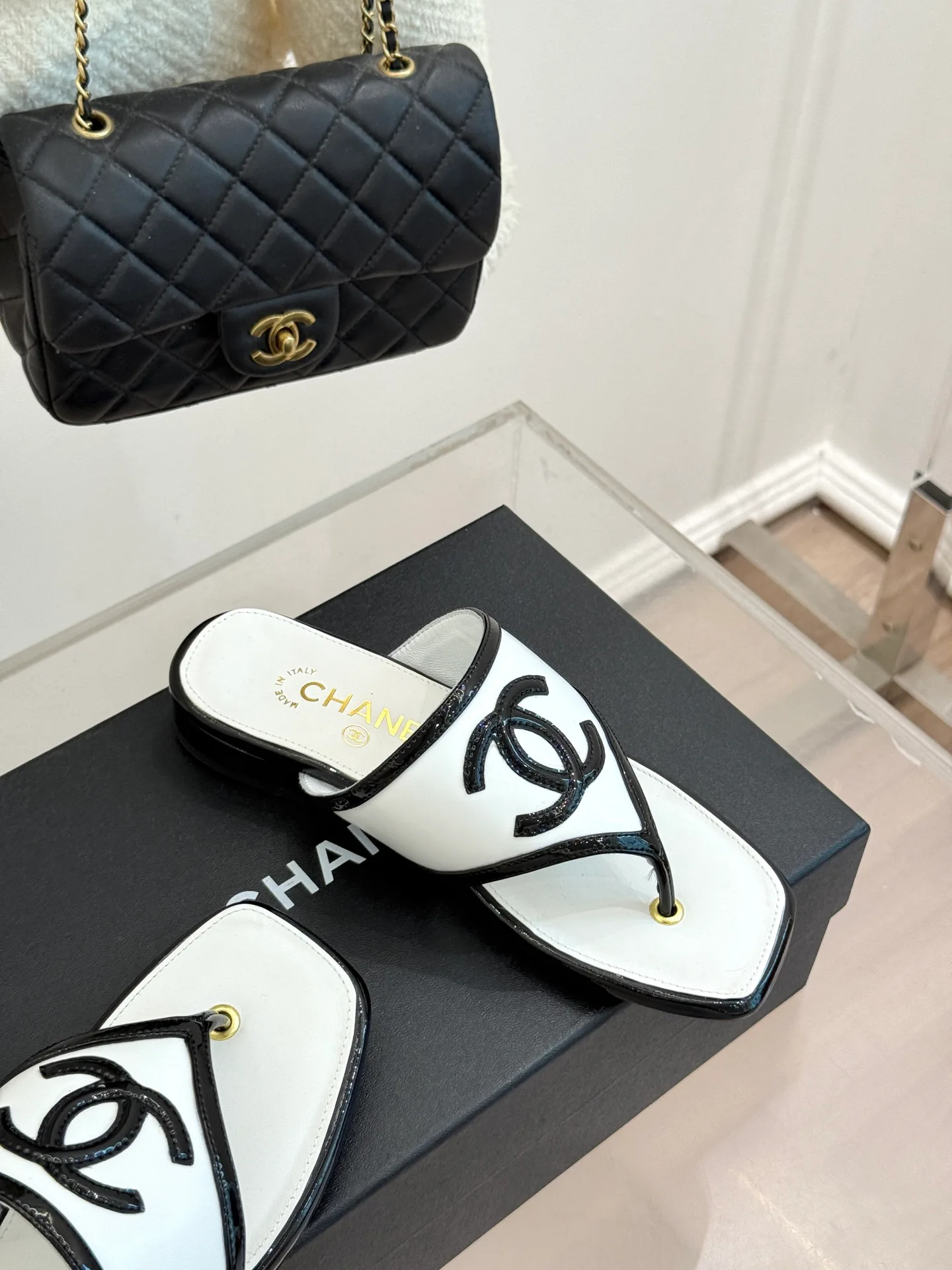 Women's Flip-Flops CHANEL 17425291