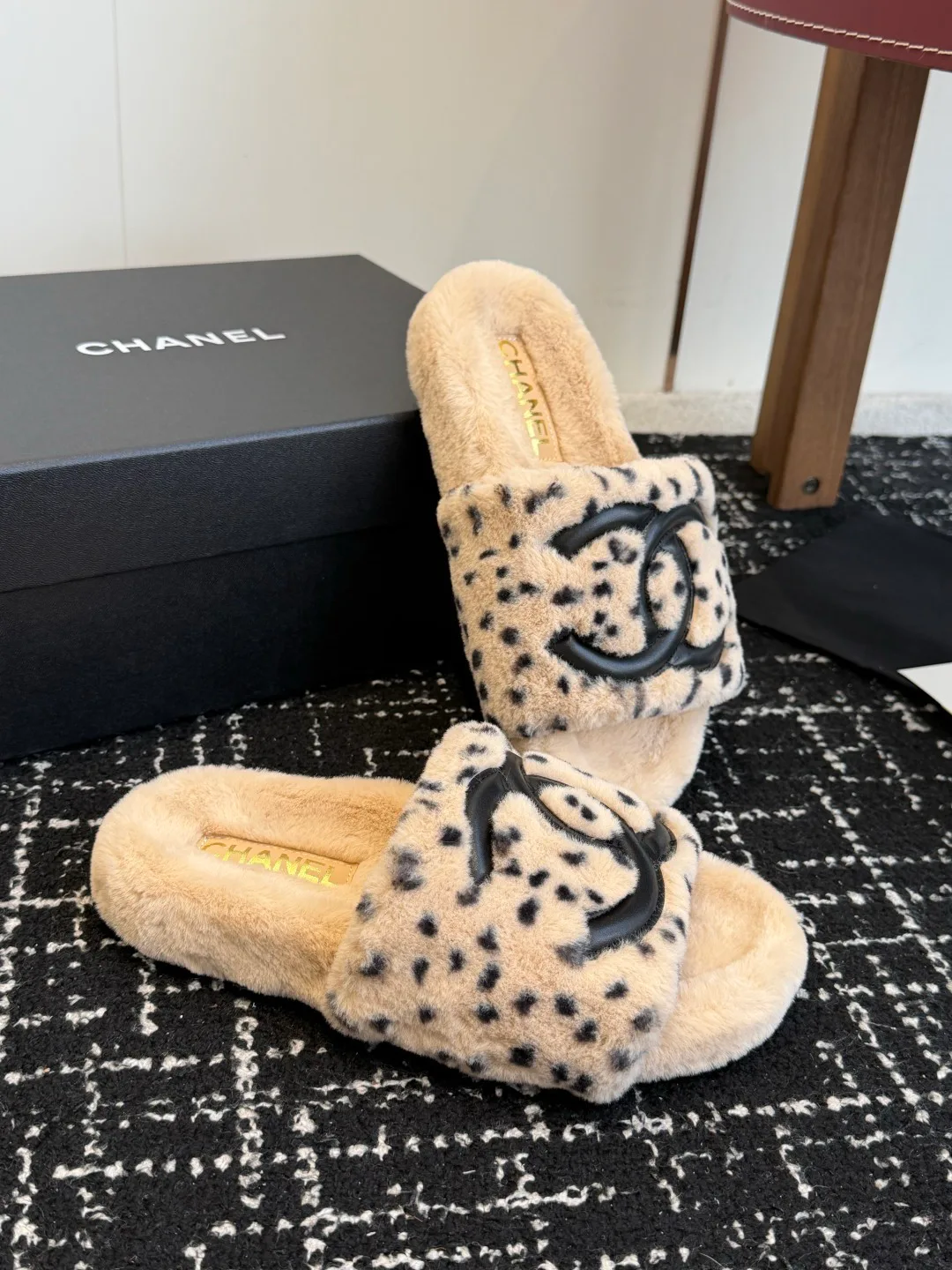 Women's Slippers CHANEL 18053852
