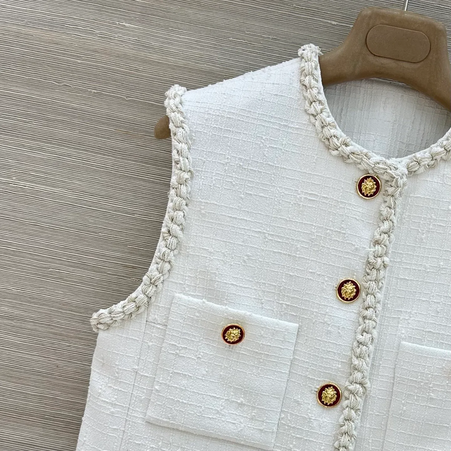 Women's Vests CHANEL 18027444