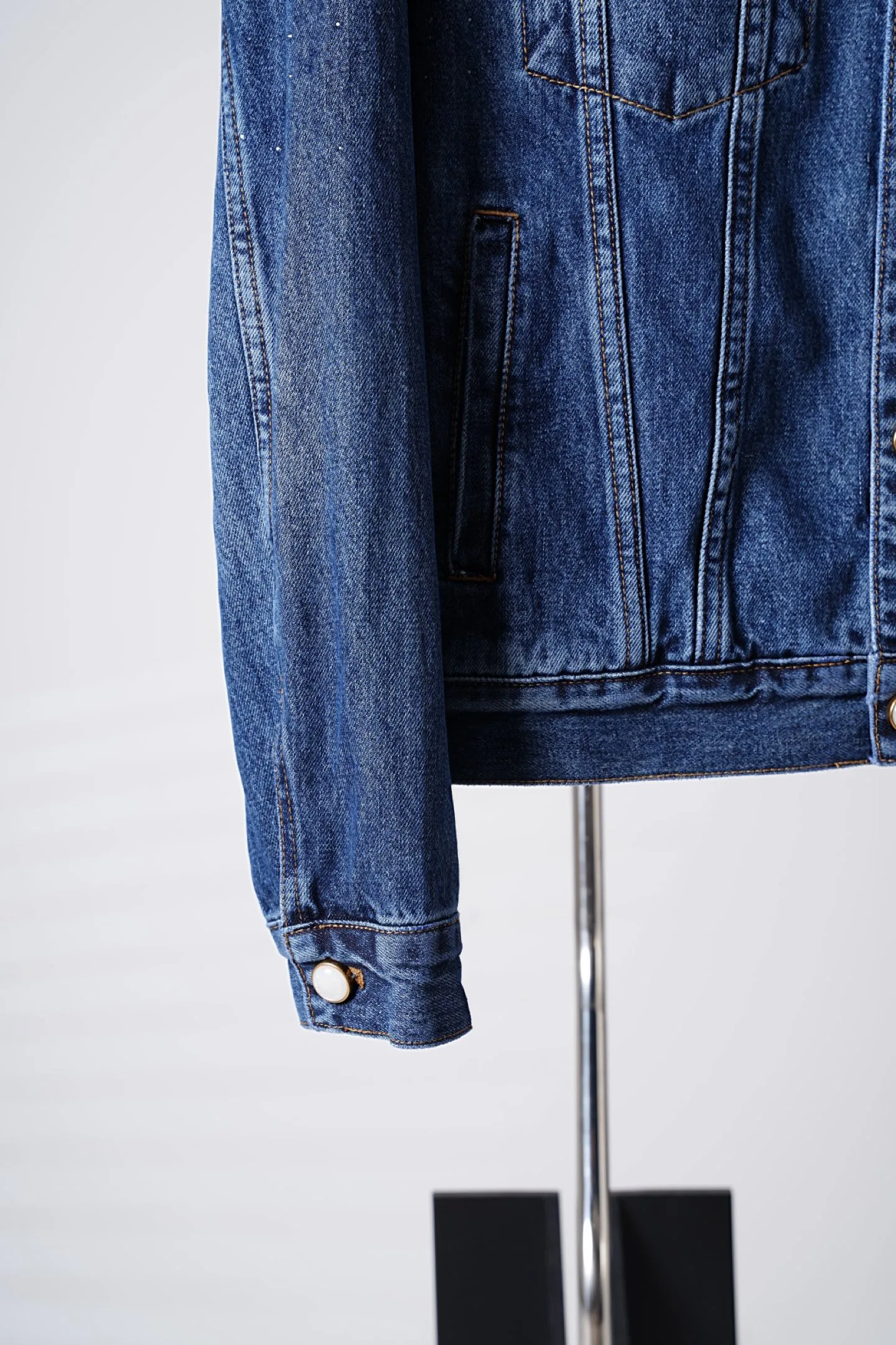 Men's Jackets And Down Jackets LOUIS VUITTON 18179072