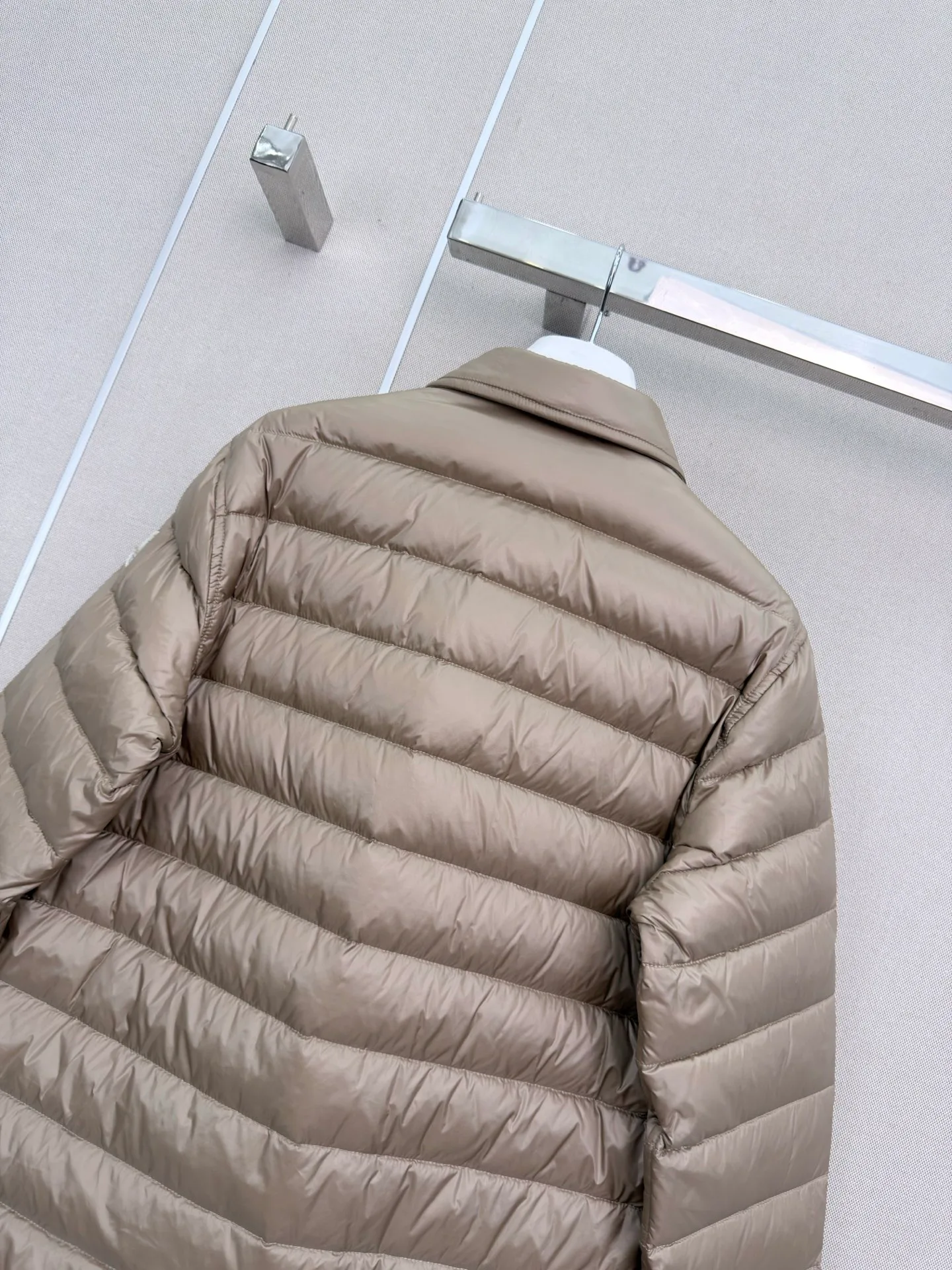 Women's Jackets And Down Jackets MONCLER 18108514