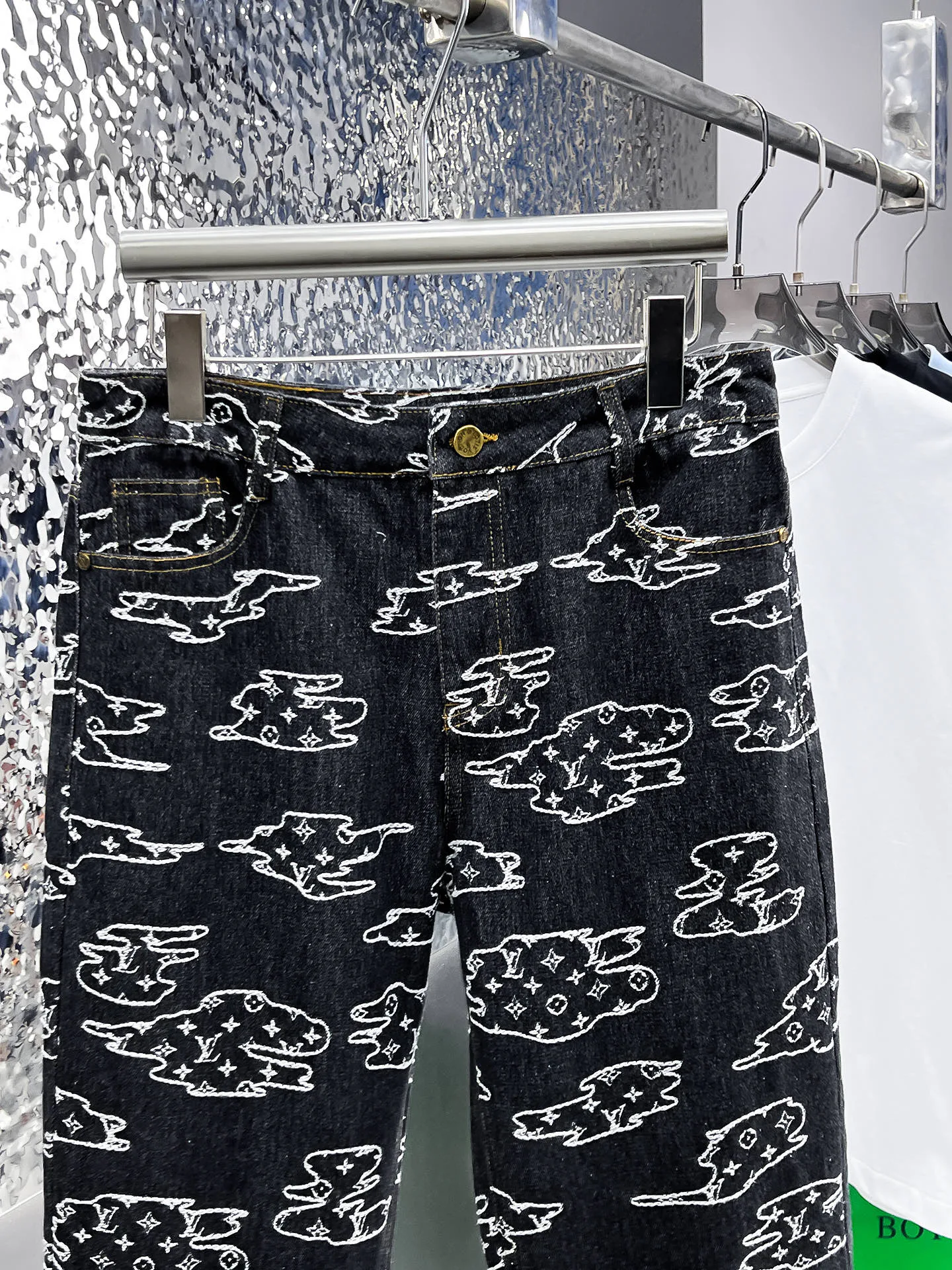 Men's Jeans LOUIS VUITTON 18499665