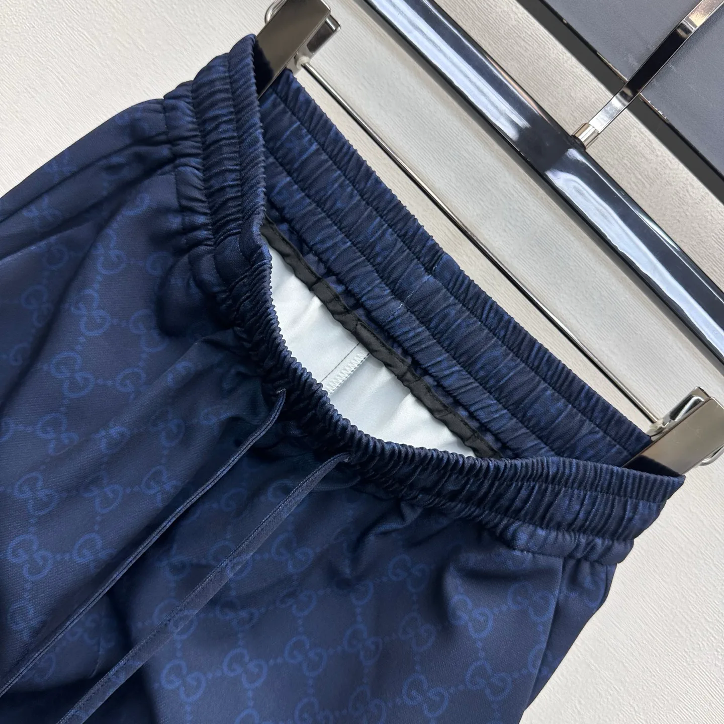 Women's Trousers GUCCI 18038437