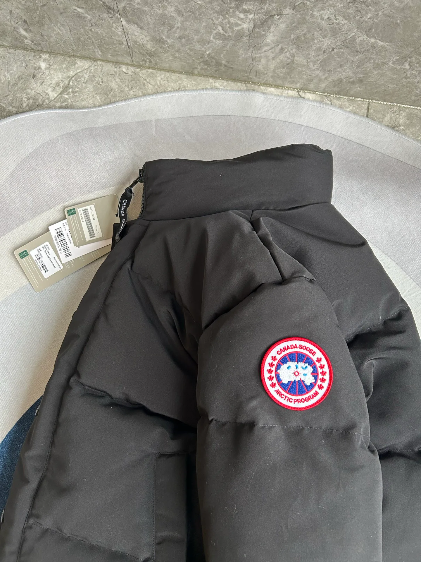 Men's Jackets And Down Jackets CANADA GOOSE 18007333
