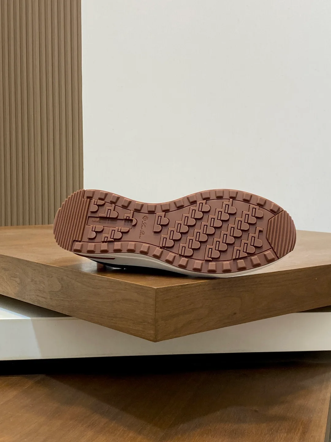 Men's Sneakers LORO PIANA 18100252