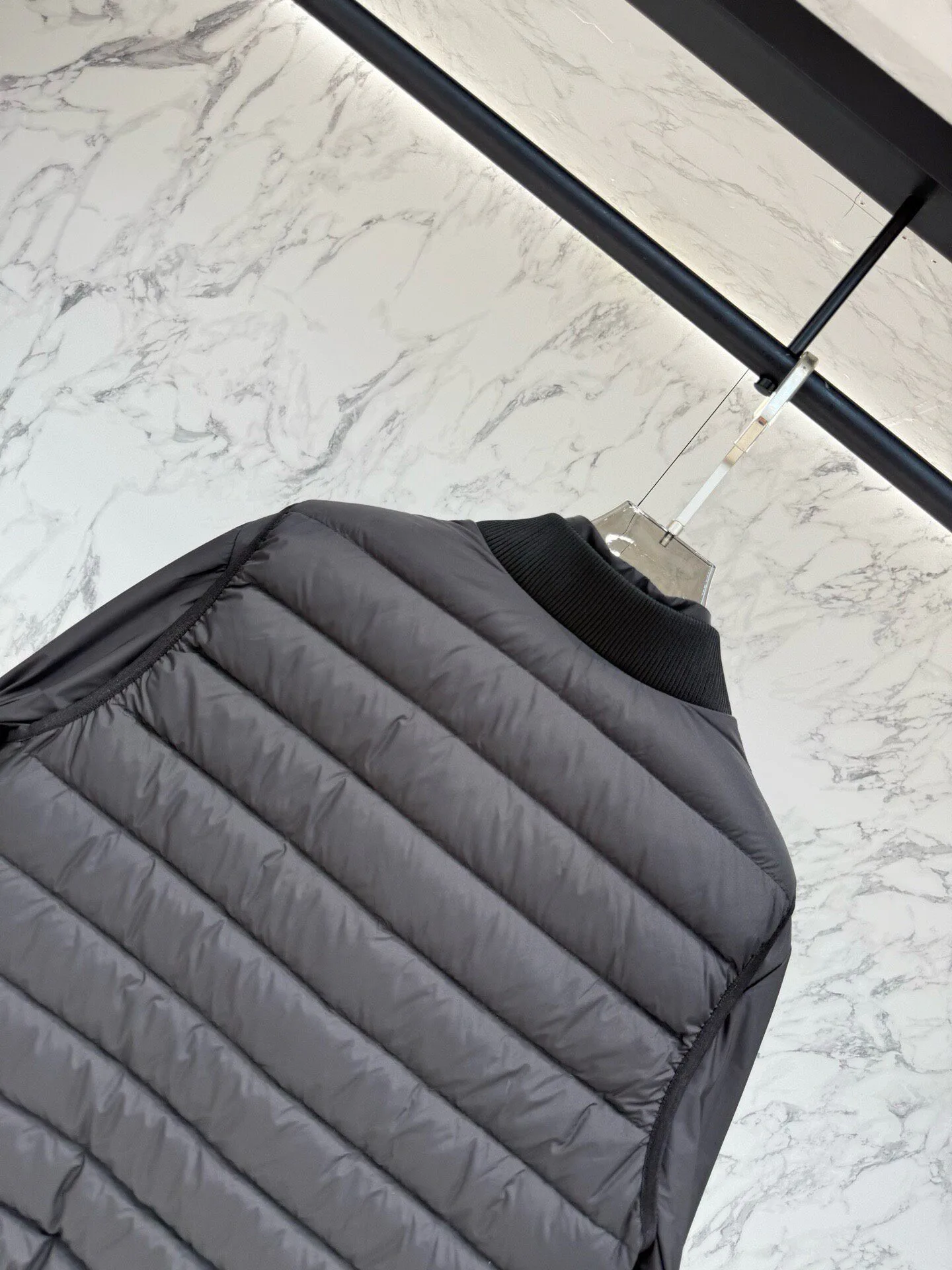 Men's Jackets And Down Jackets MONCLER 18345552