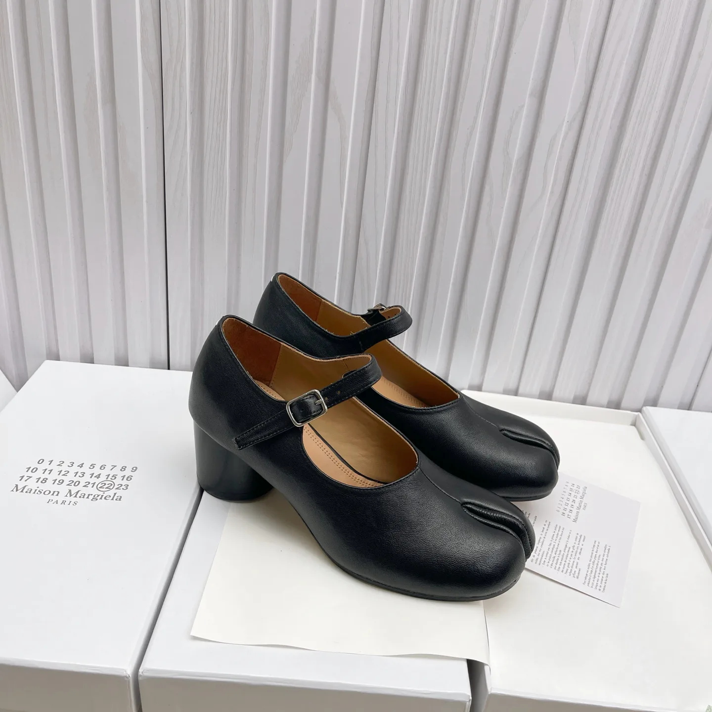 Women's Heels MAISON MARGIELA 18104520