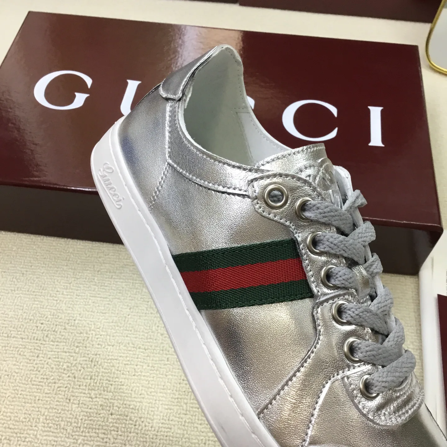 Women's Sneakers GUCCI 16893685