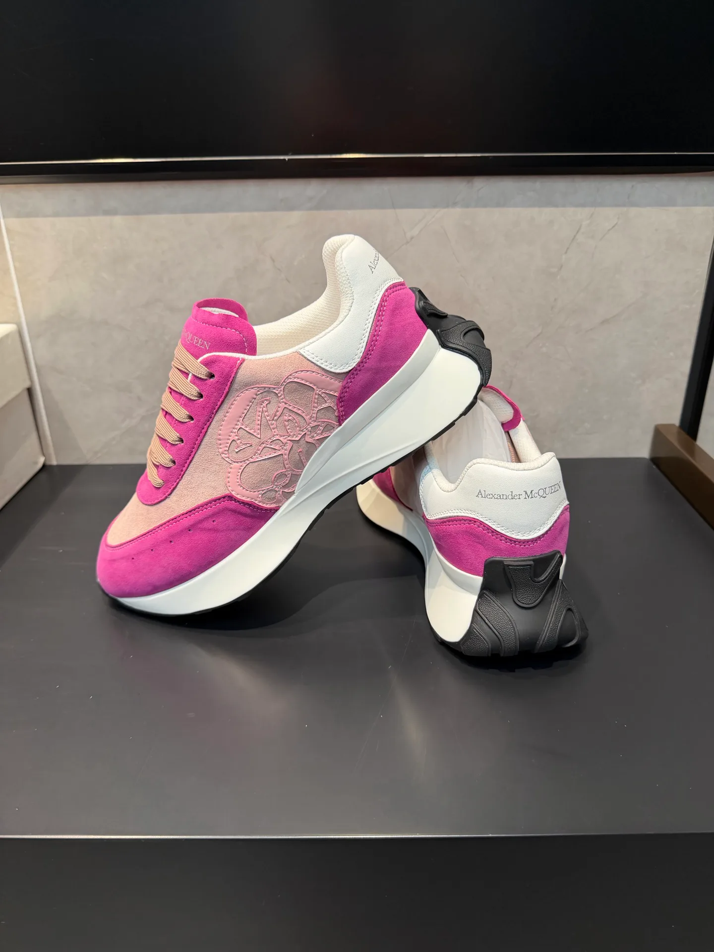 Women's Sneakers ALEXANDER MCQUEEN 18363888