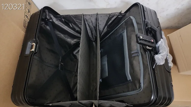 Чемоданы Rimowa 18667631