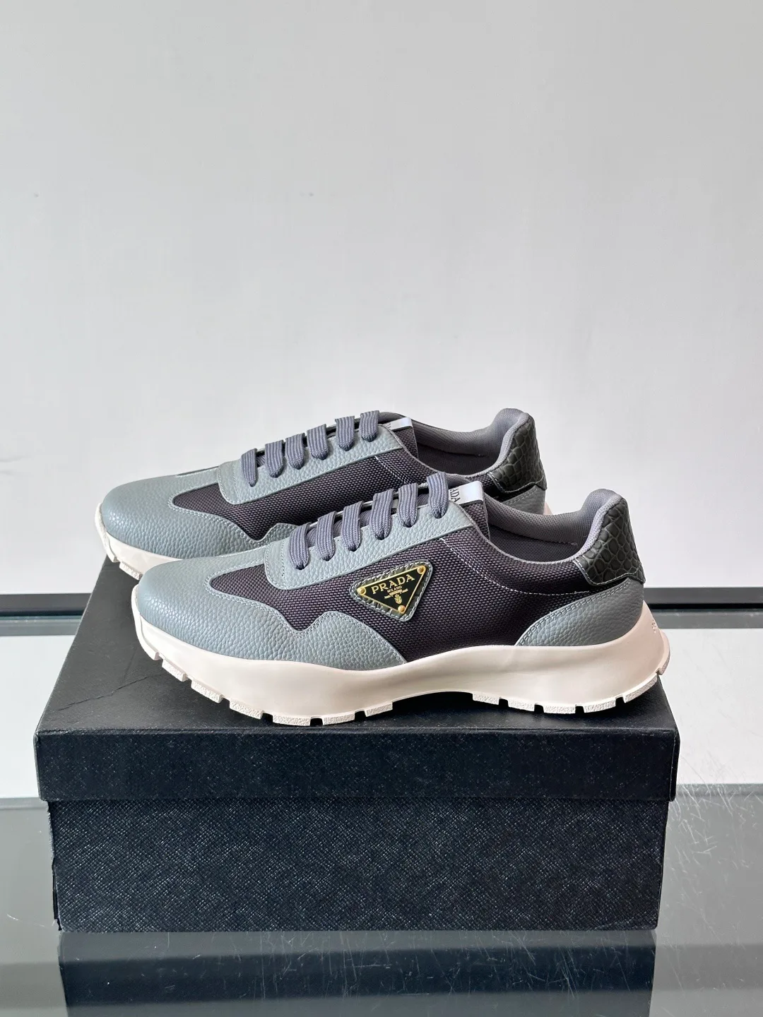 Men's Sneakers PRADA 17859570