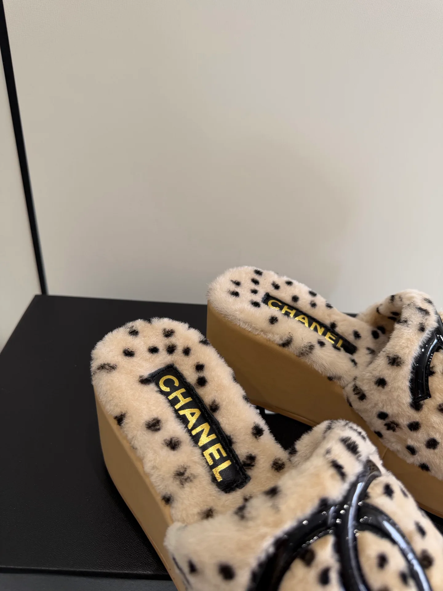 Women's Slippers CHANEL 18268440