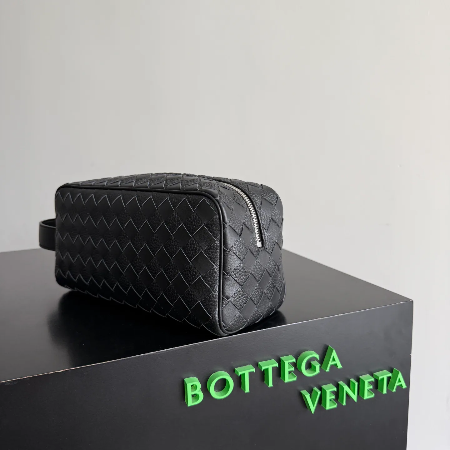 Women's Classic Handbags BOTTEGA VENETA 18321472