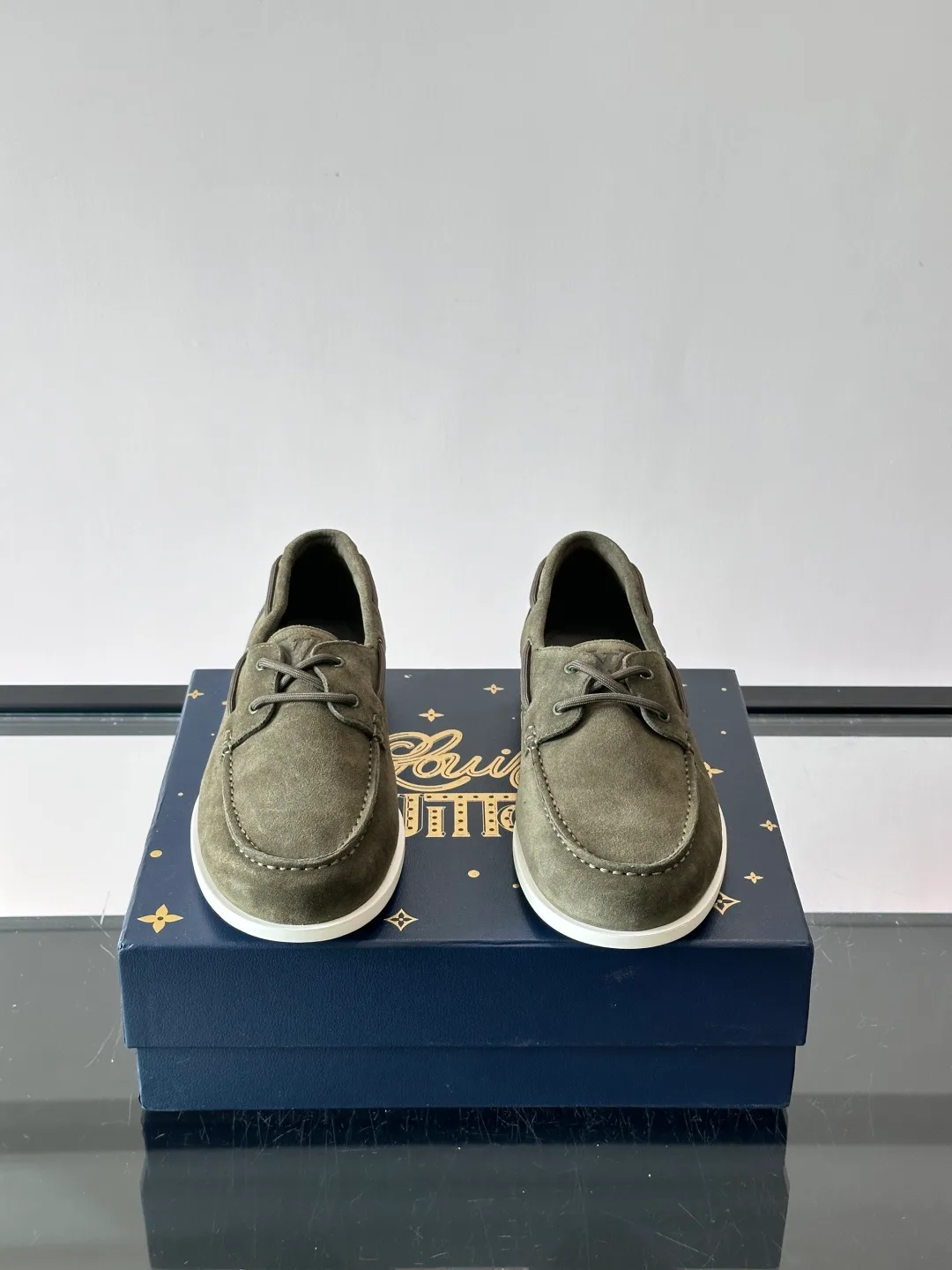 Men's Loafers And Dress Shoes LOUIS VUITTON 17941070