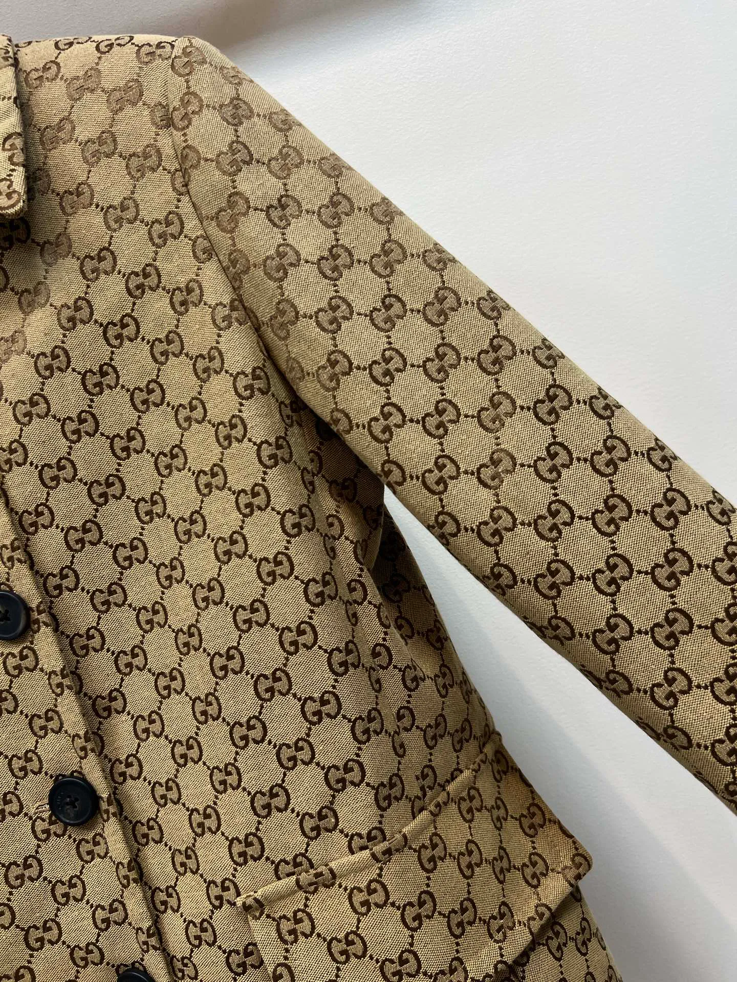 Women's Coats GUCCI 18407877