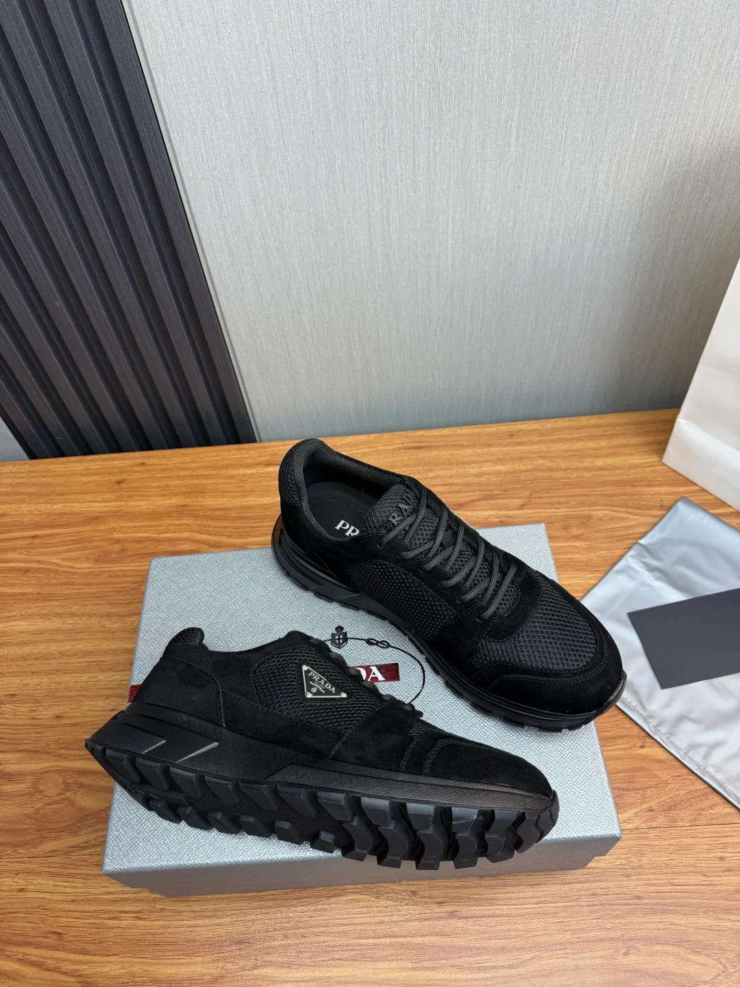 Men's Sneakers PRADA 17962230
