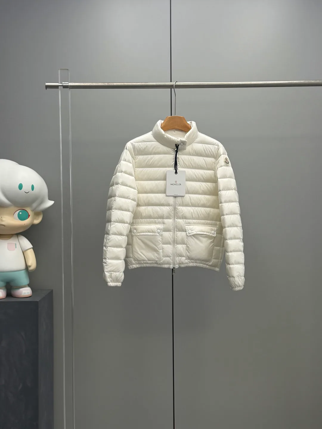 Women's Jackets And Down Jackets MONCLER 17802073