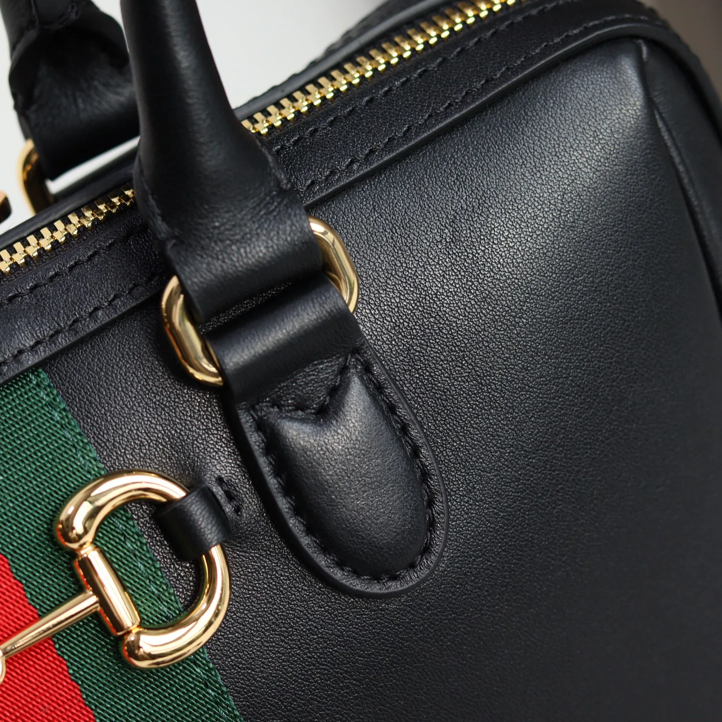 Классические Сумки Женские Gucci 18614484