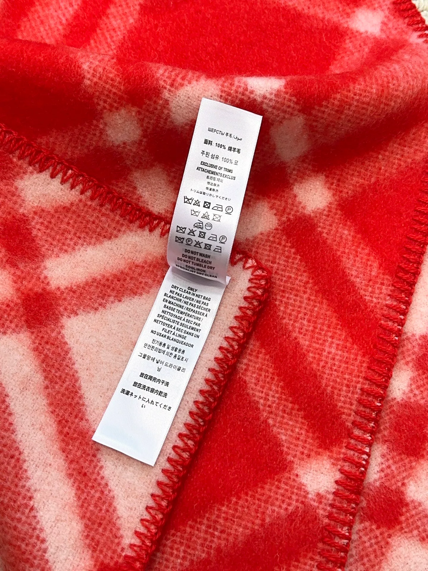 Scarves BURBERRY 18401219