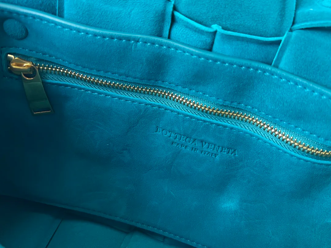 Women's Classic Handbags BOTTEGA VENETA 17434743