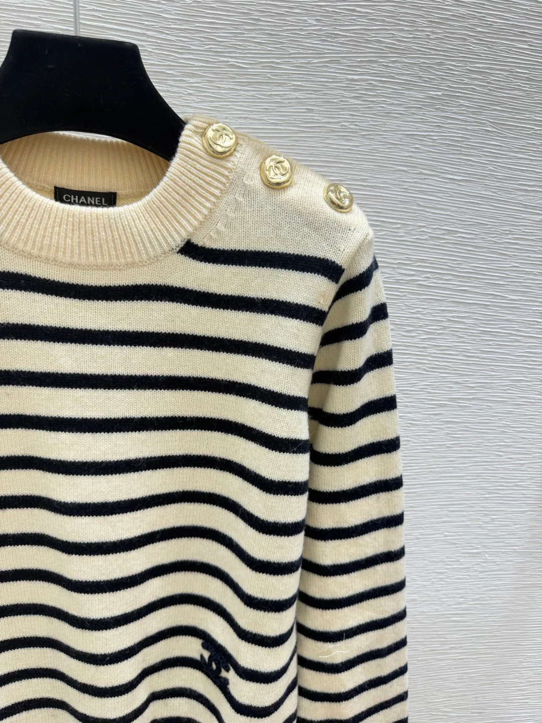 Women's Jumpers And Sweaters CHANEL 17696385