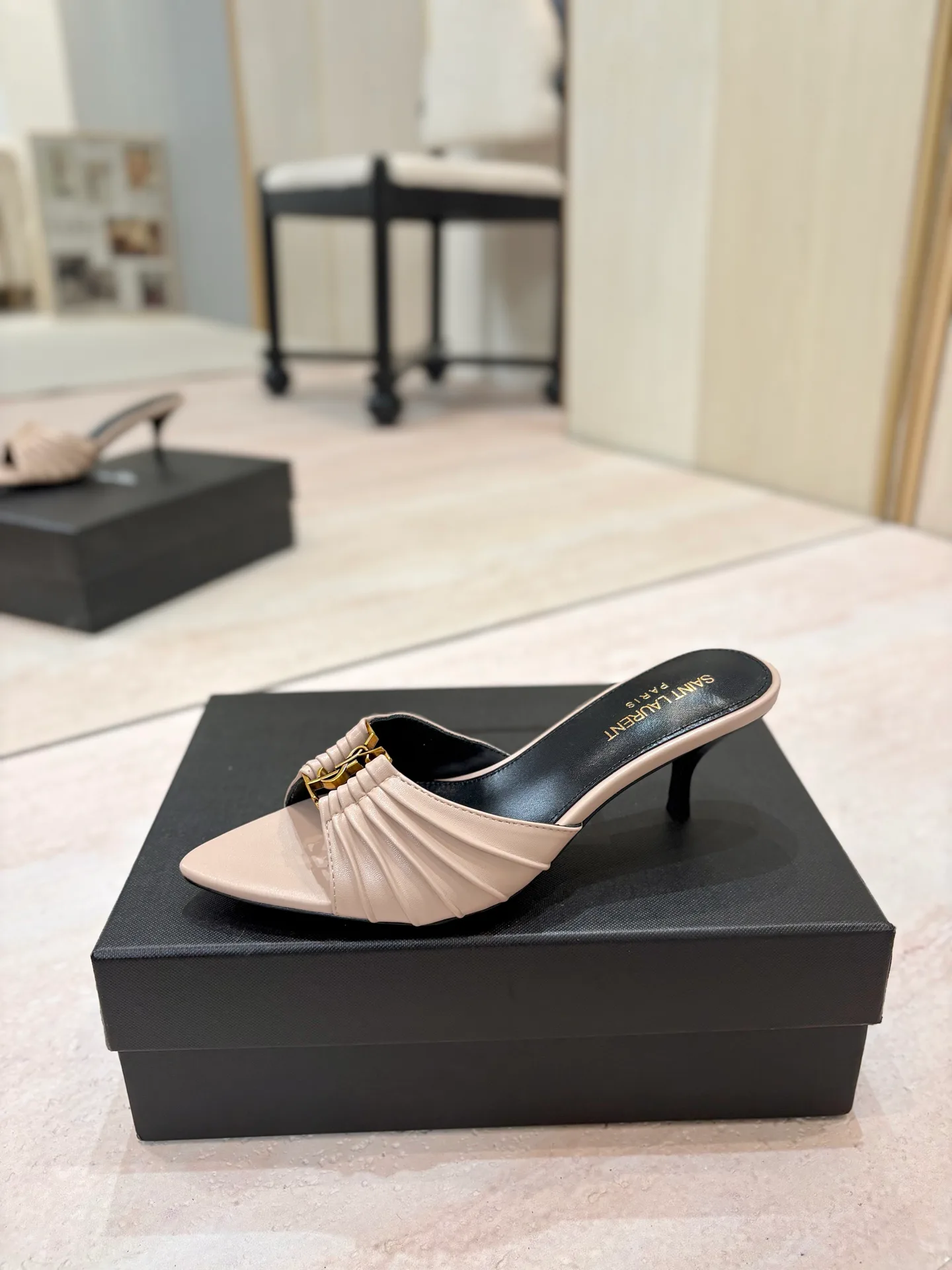 Women's Mules And Clogs SAINT LAURENT 17476035