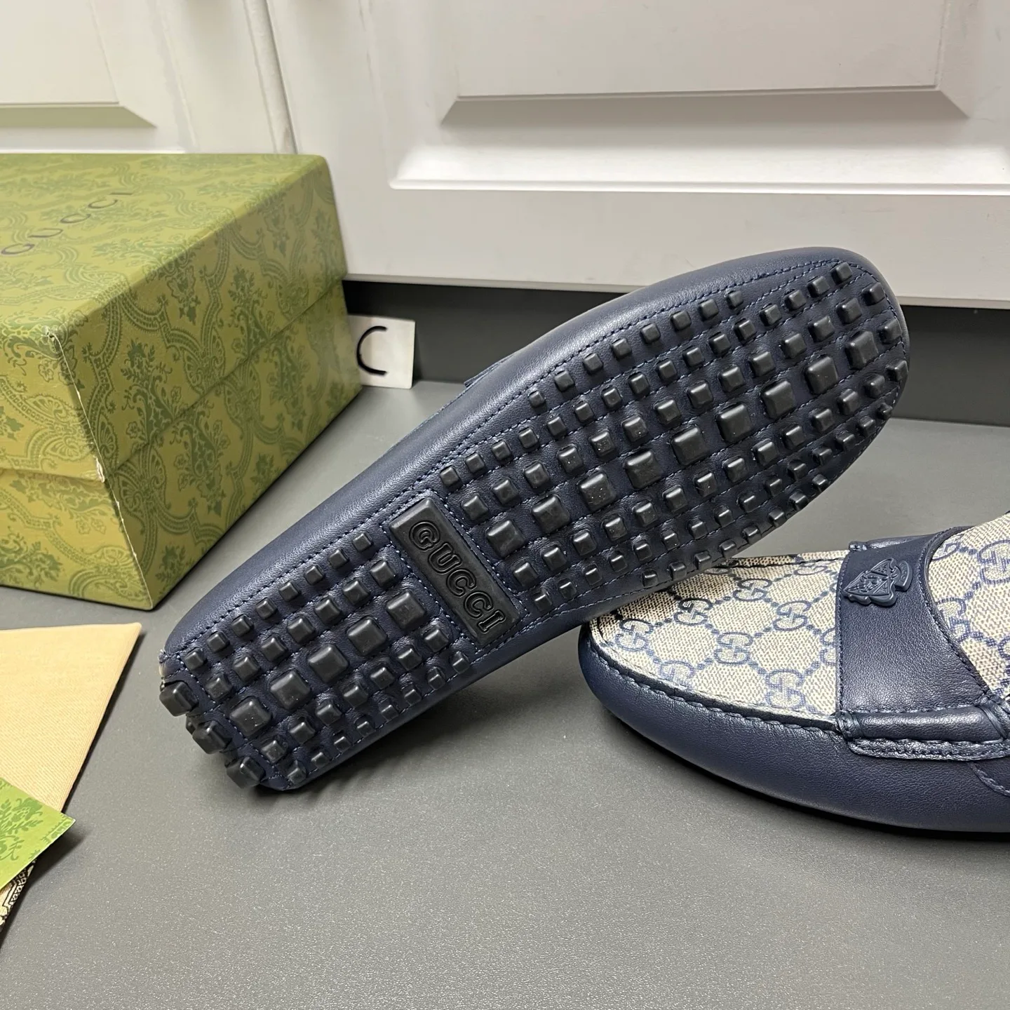 Men's Loafers And Dress Shoes GUCCI 17937826