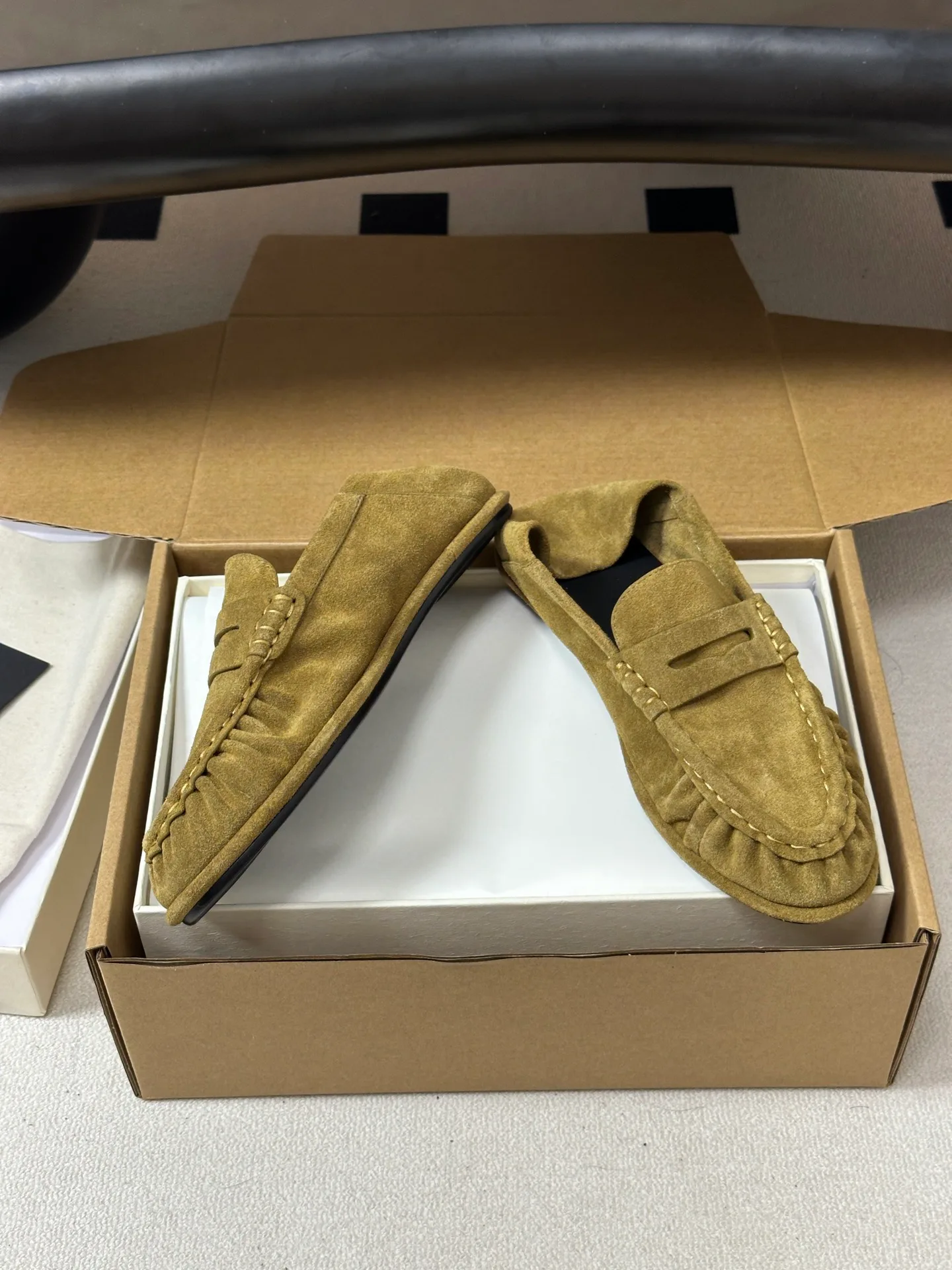 Women's Loafers And Moccasins SAINT LAURENT 18049127