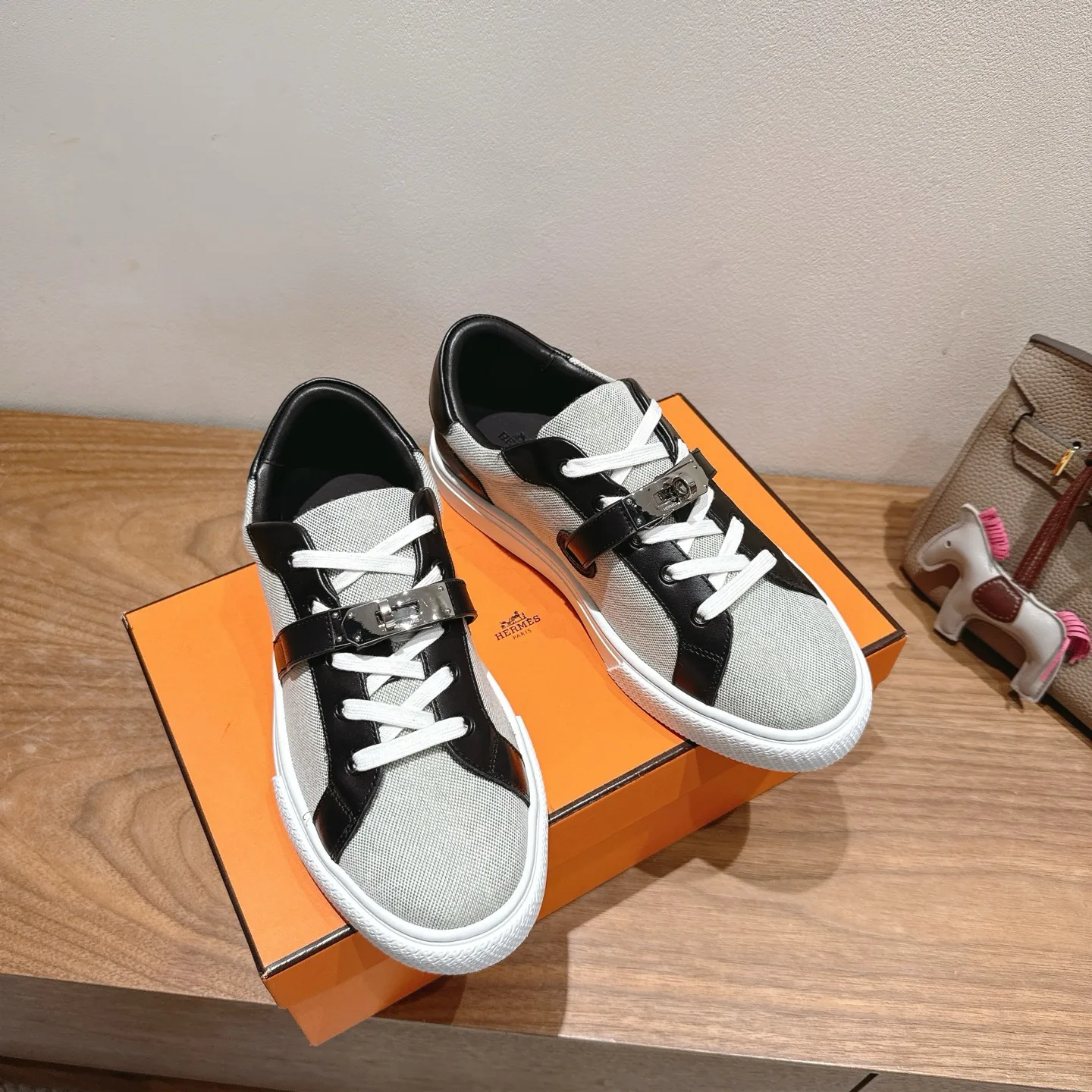 Men's Sneakers HERMES 17414435