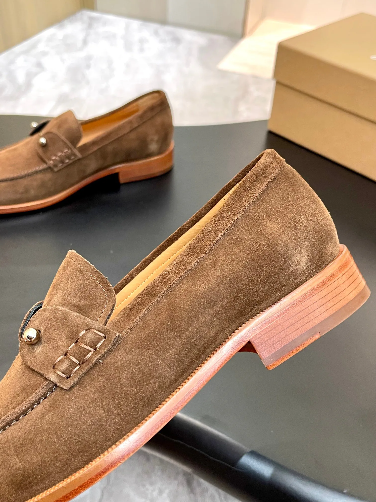 Men's Loafers And Dress Shoes CHRISTIAN LOUBOUTIN 18119144