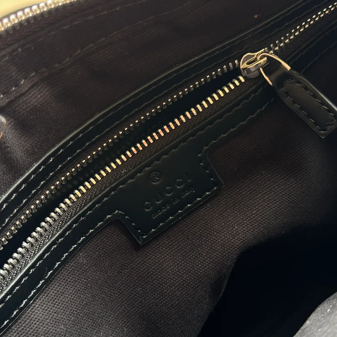 Women's Shoulder Bags GUCCI 17947652
