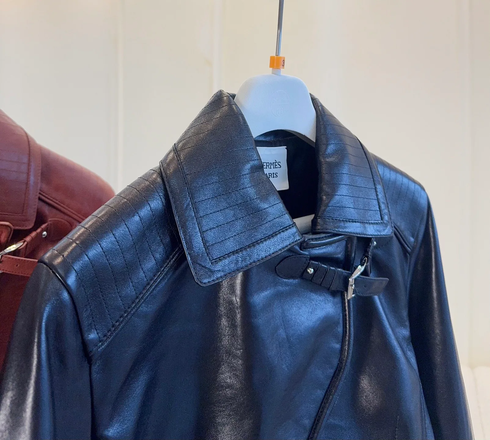 Women's Leather Jackets And Sheepskin Coats HERMES 18336446