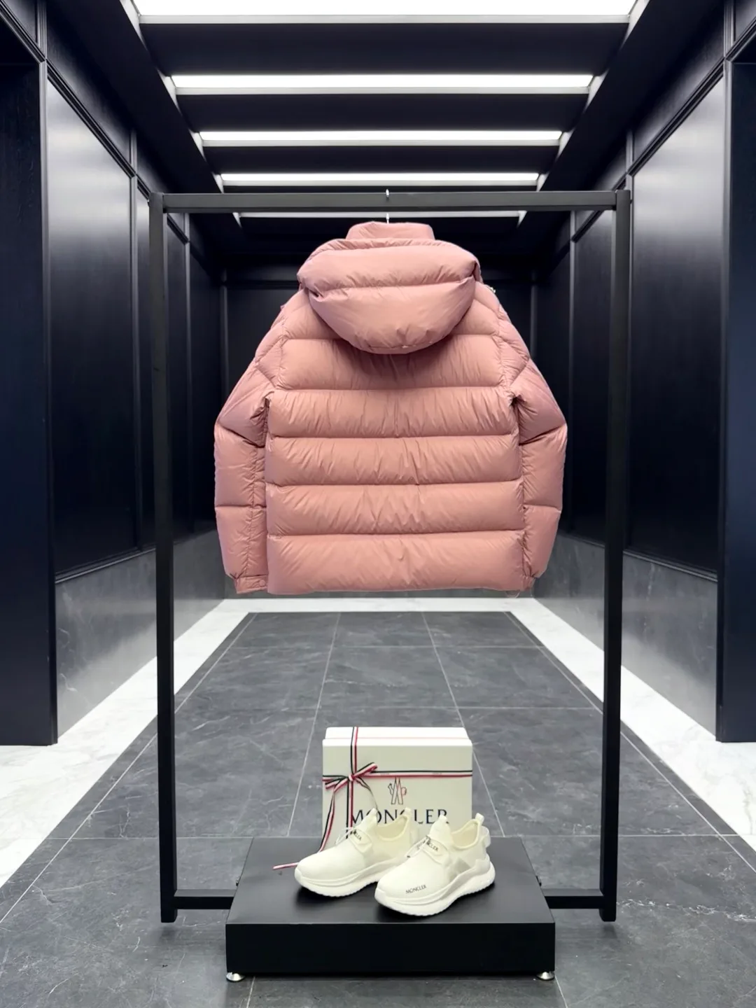 Men's Jackets And Down Jackets MONCLER 17819540