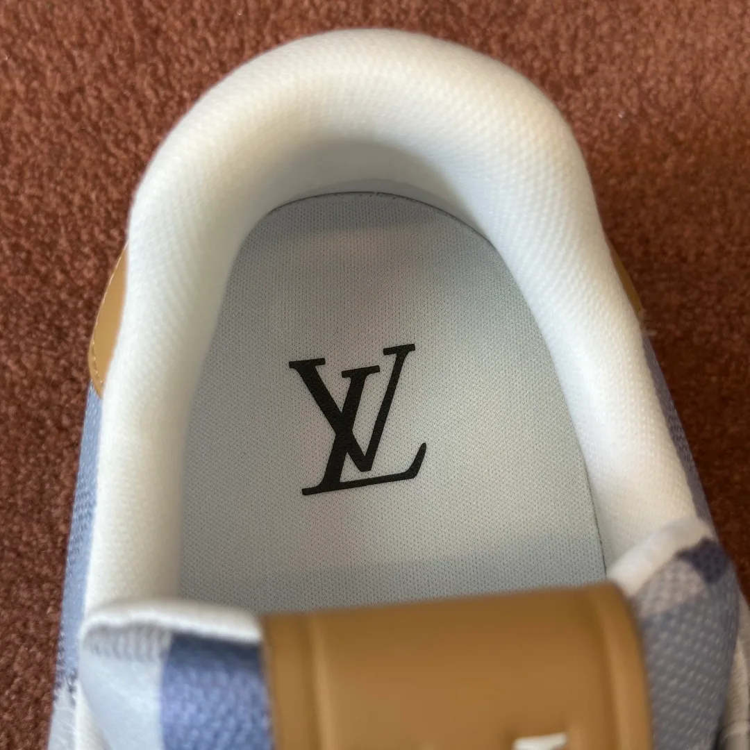 Men's Sneakers LOUIS VUITTON 18039931