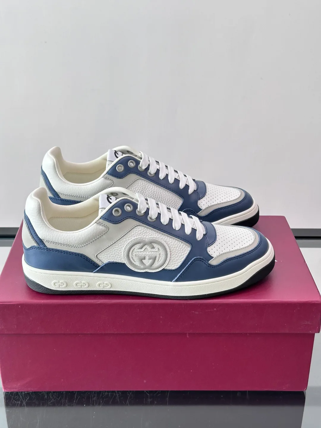 Men's Sneakers GUCCI 18102703