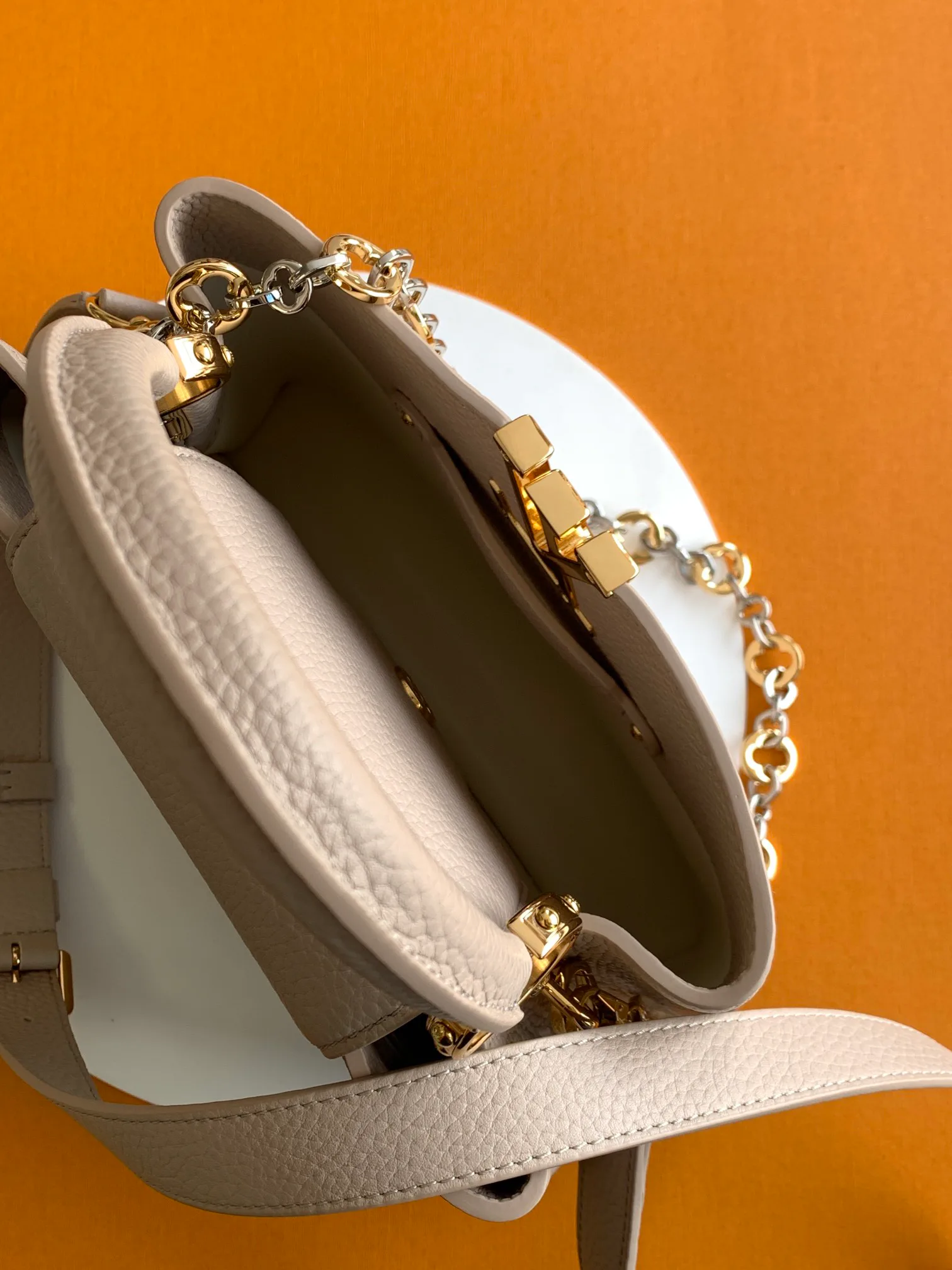 Women's Classic Handbags LOUIS VUITTON 18520863