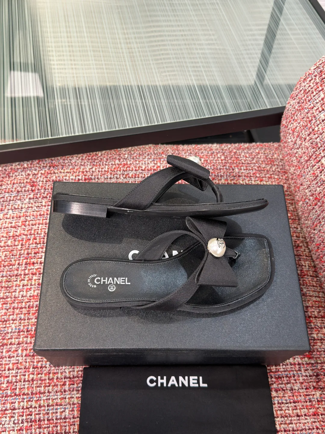 Women's Flip-Flops CHANEL 17480150