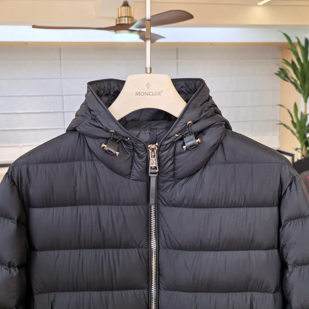 Men's Jackets And Down Jackets MONCLER 18281295