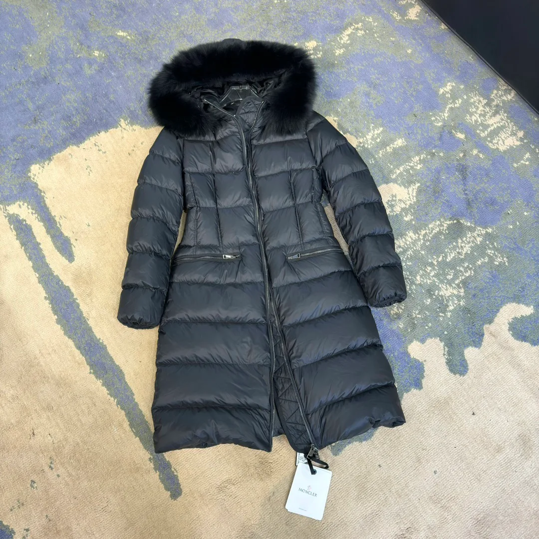 Women's Jackets And Down Jackets MONCLER 18204235