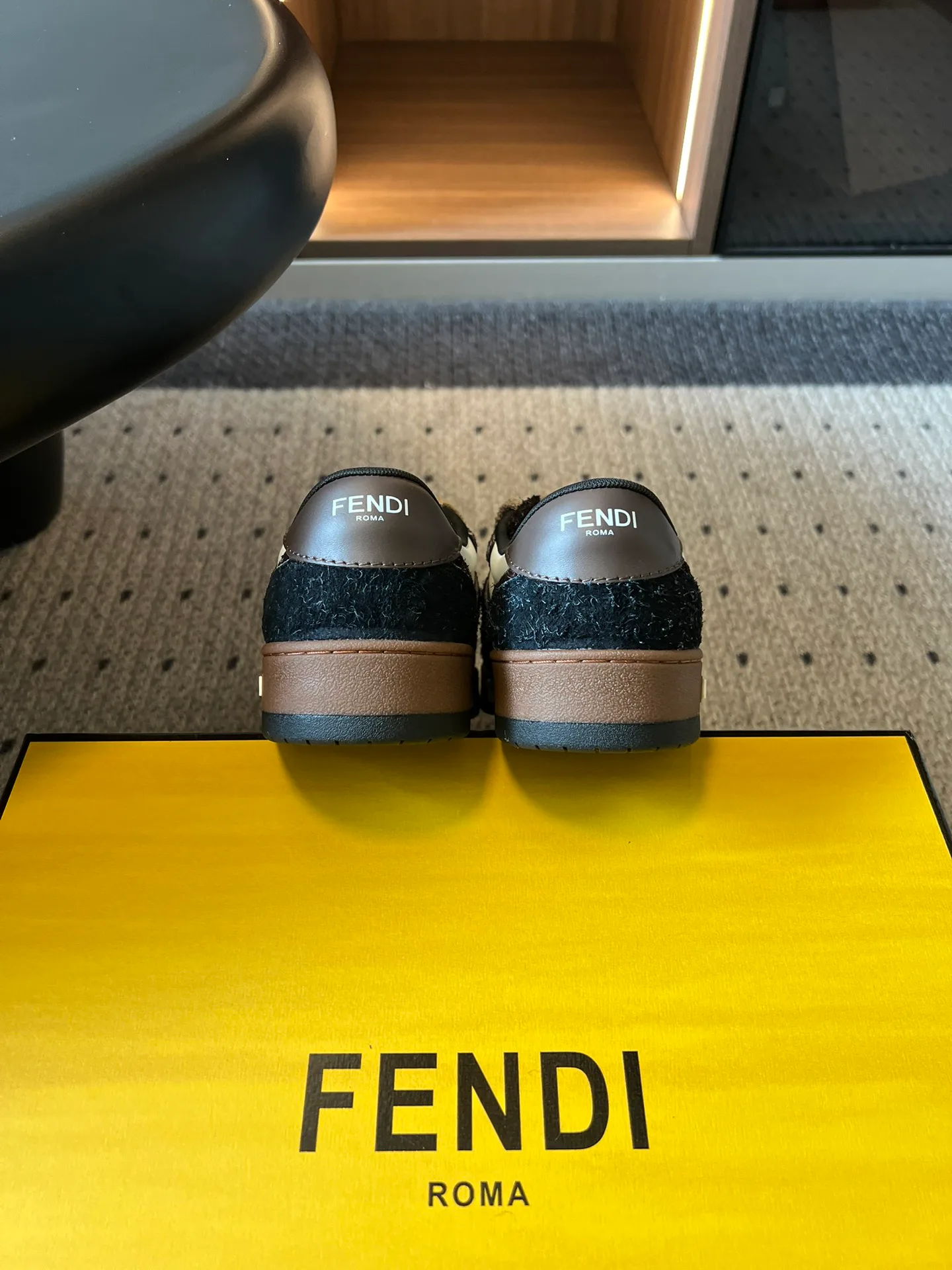 Women's Sneakers FENDI 18497968