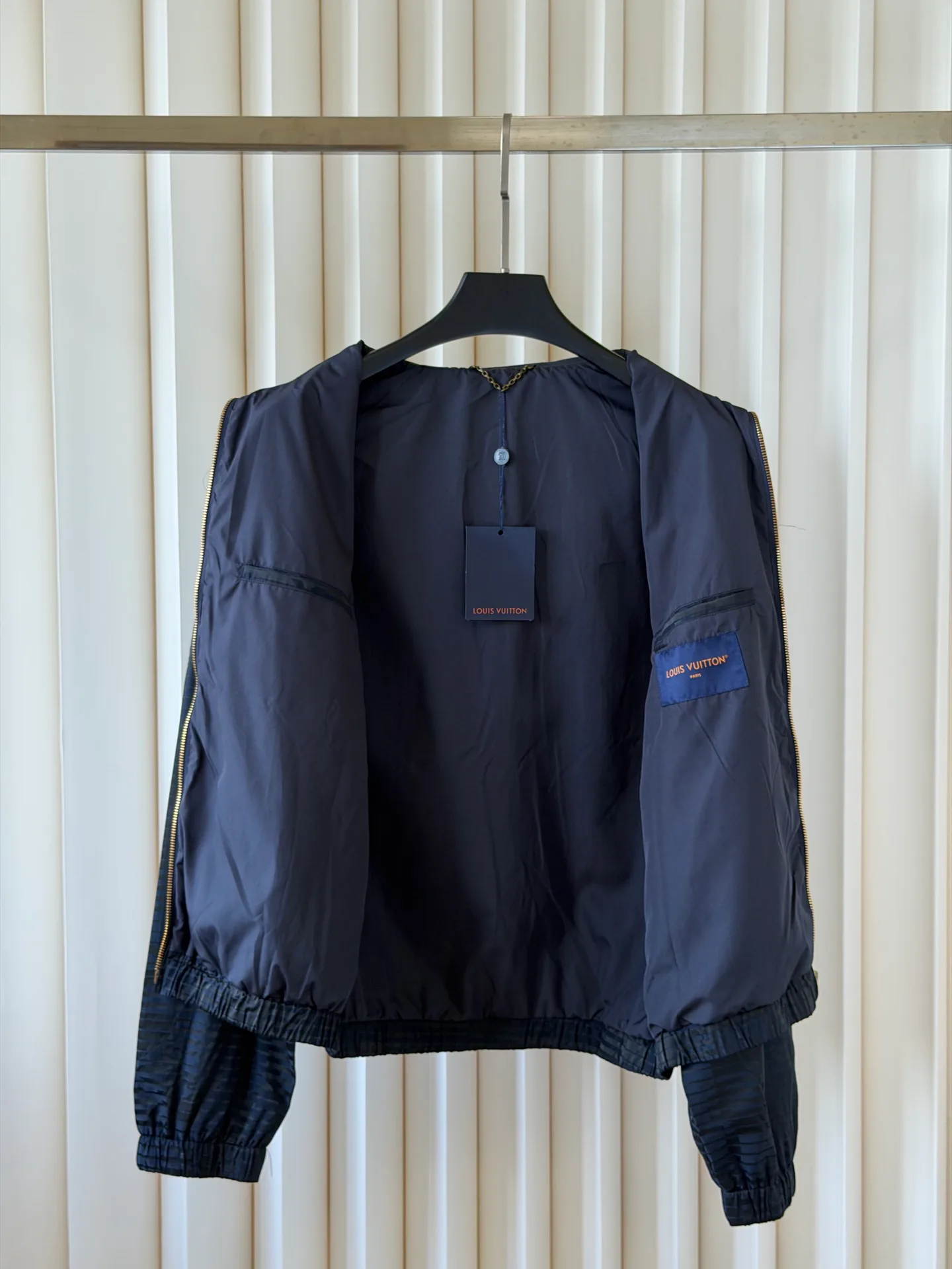 Women's Jackets And Down Jackets LOUIS VUITTON 17950099