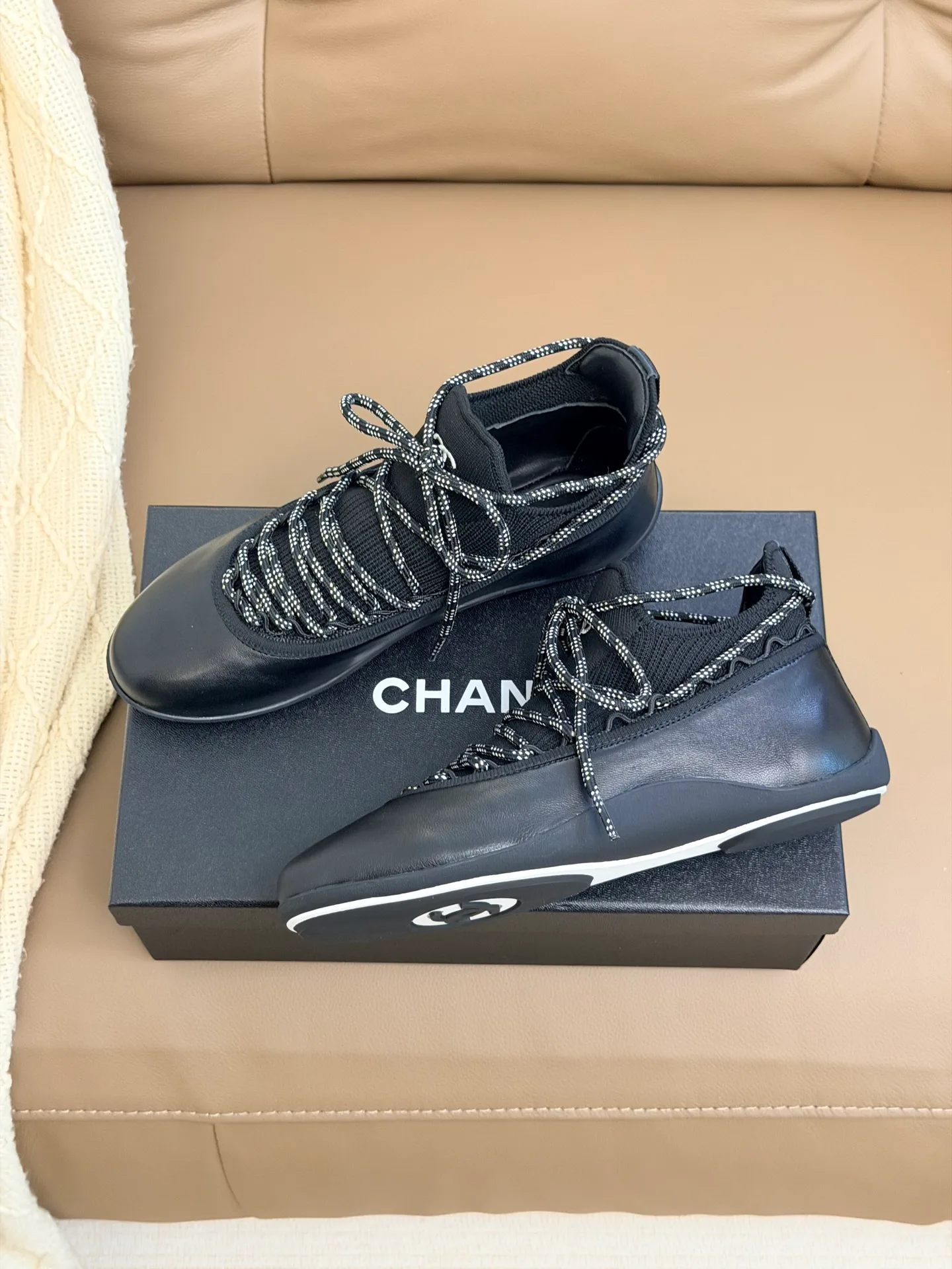 Women's Sneakers CHANEL 17510618