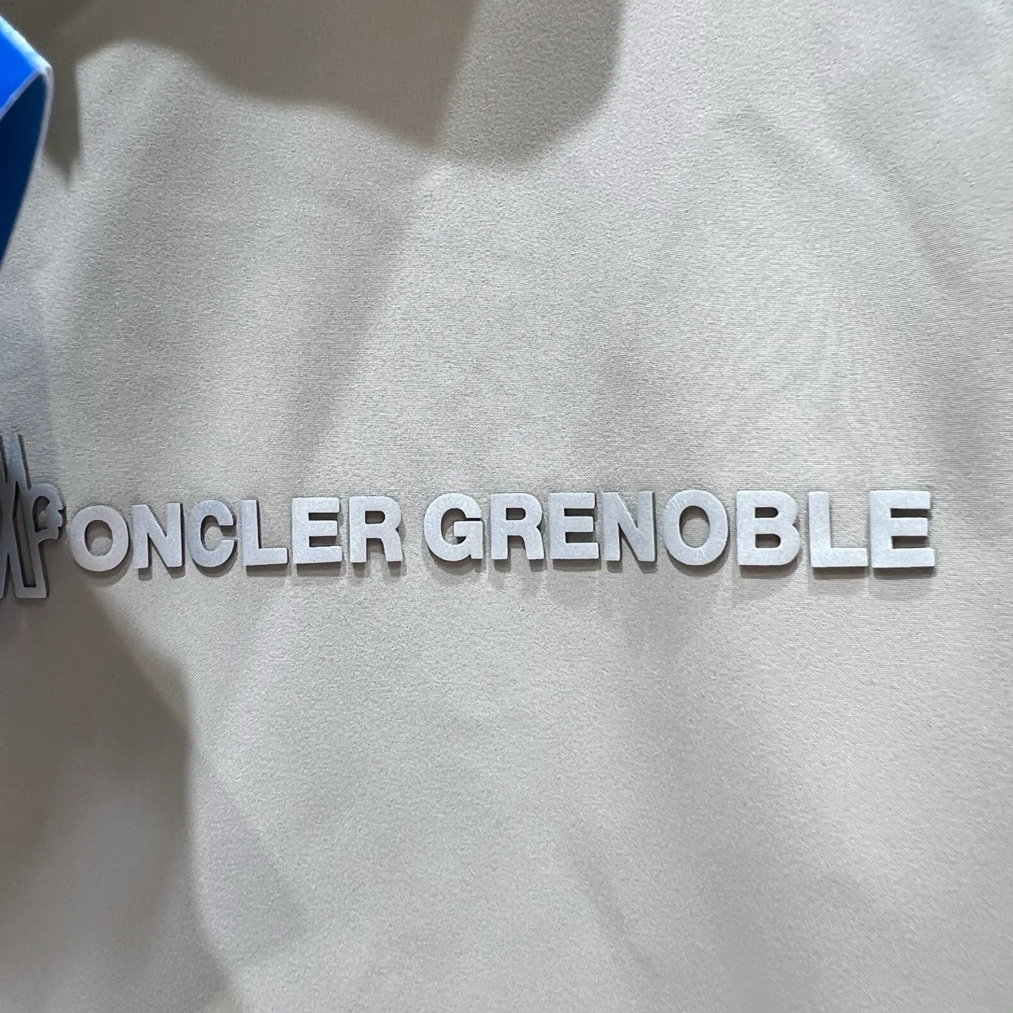 Women's Jackets And Down Jackets MONCLER 18131363