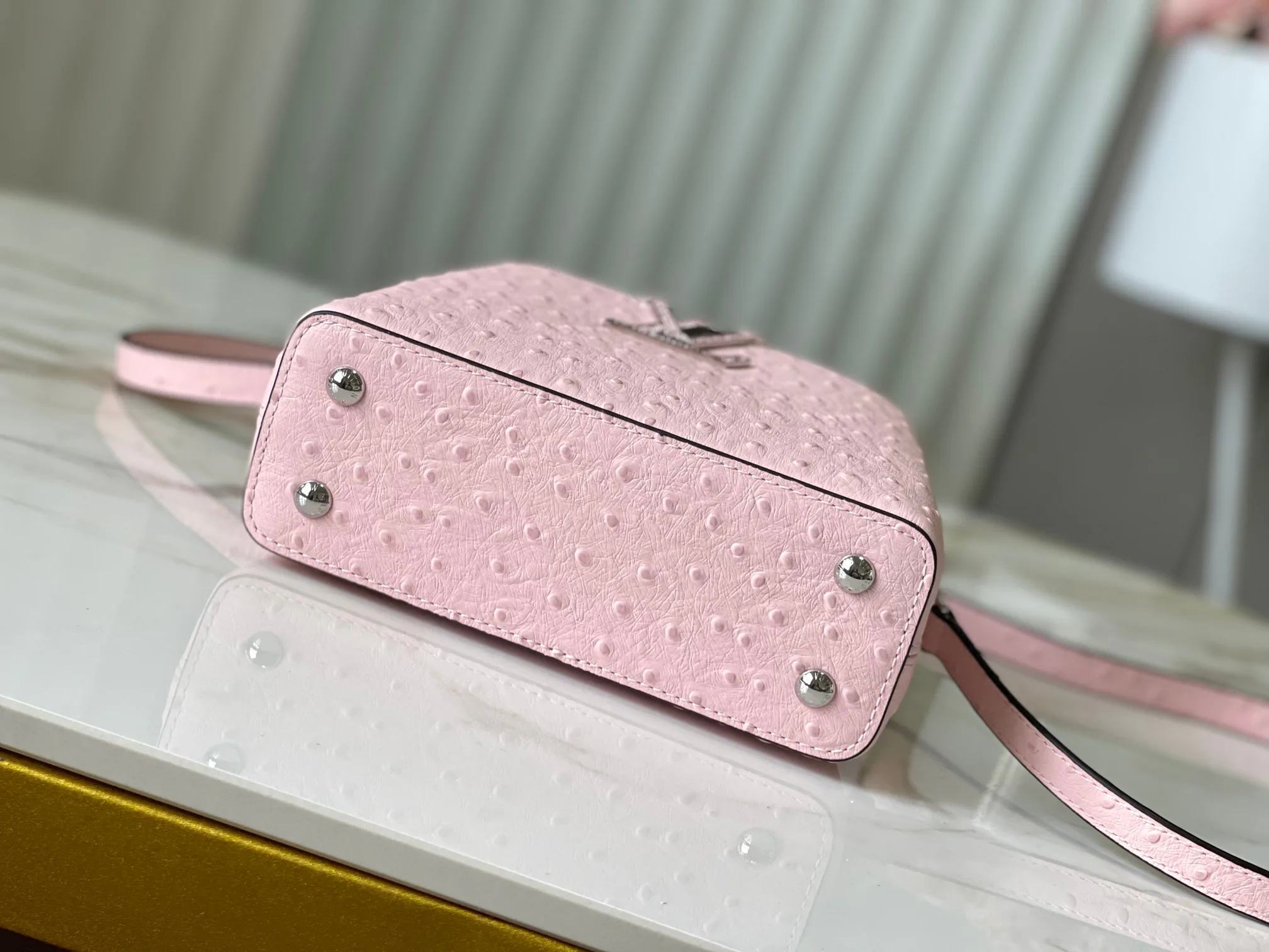 Классические Сумки Женские Louis Vuitton 18644301
