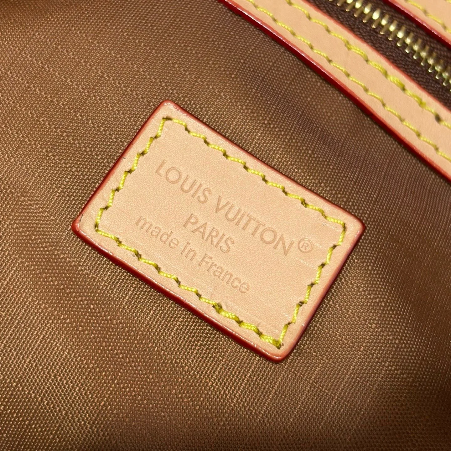 Women's Travel Bags LOUIS VUITTON 18240343